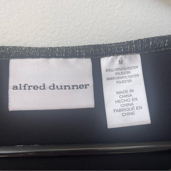 Alfred Dunner Women’s Black Shimmery Tiered Short Sleeve Top Size Medium - Picture 6 of 7